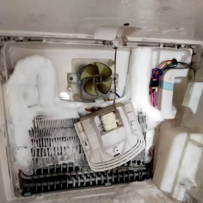 Experienced refrigeration repair team